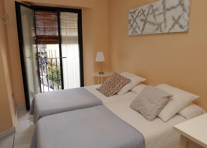 Atico Duplex Plaza Del Salvador